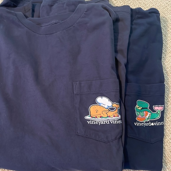 Vineyard vines long-sleeved gently used. - Picture 1 of 3